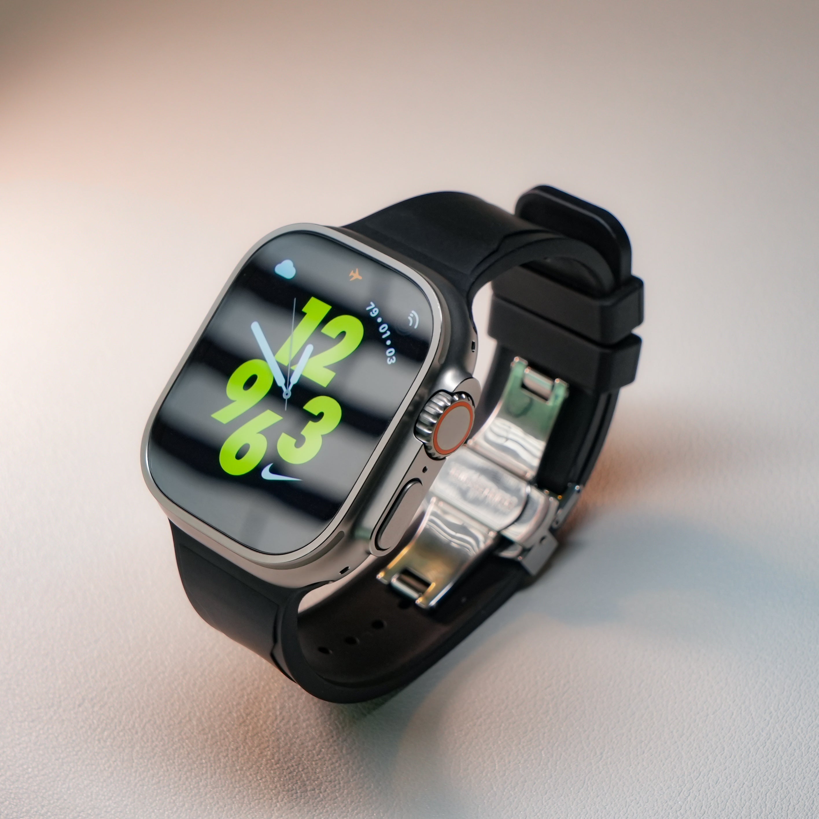 Fluoroelastomer Butterfly Buckle Band LUX919